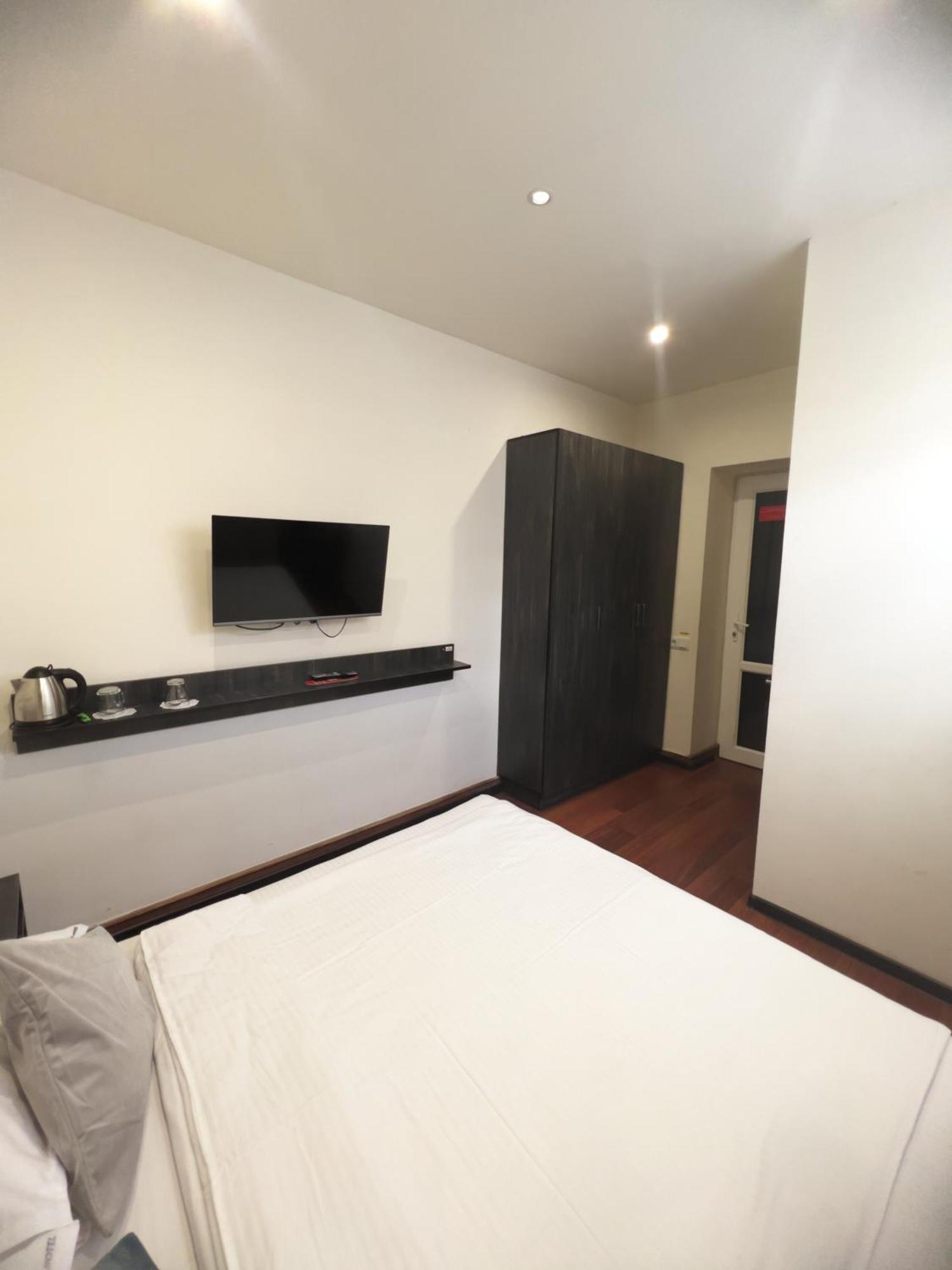 Nava Hotel Jerevan Pokoj fotografie