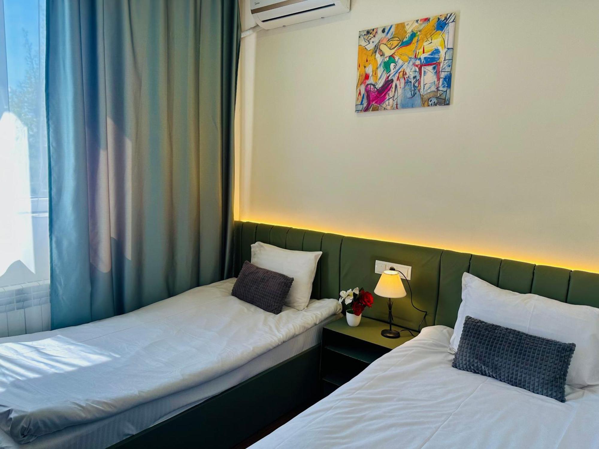 Nava Hotel Jerevan Exteriér fotografie